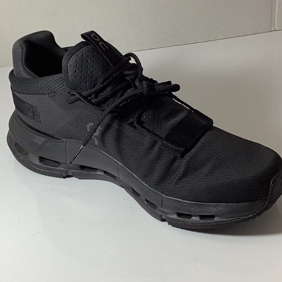 On Cloudnova 2 Trainers - Picture 8 of 16